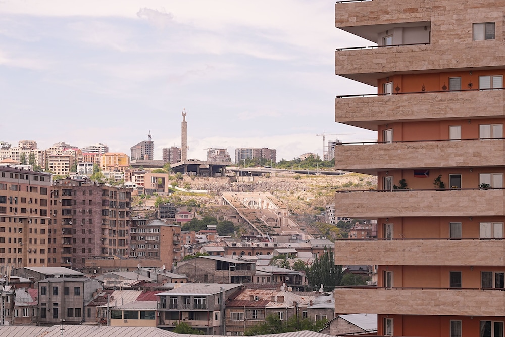 Ararat View 2-bedroom 2-bathroom Luxury Apartments by Sweet Home