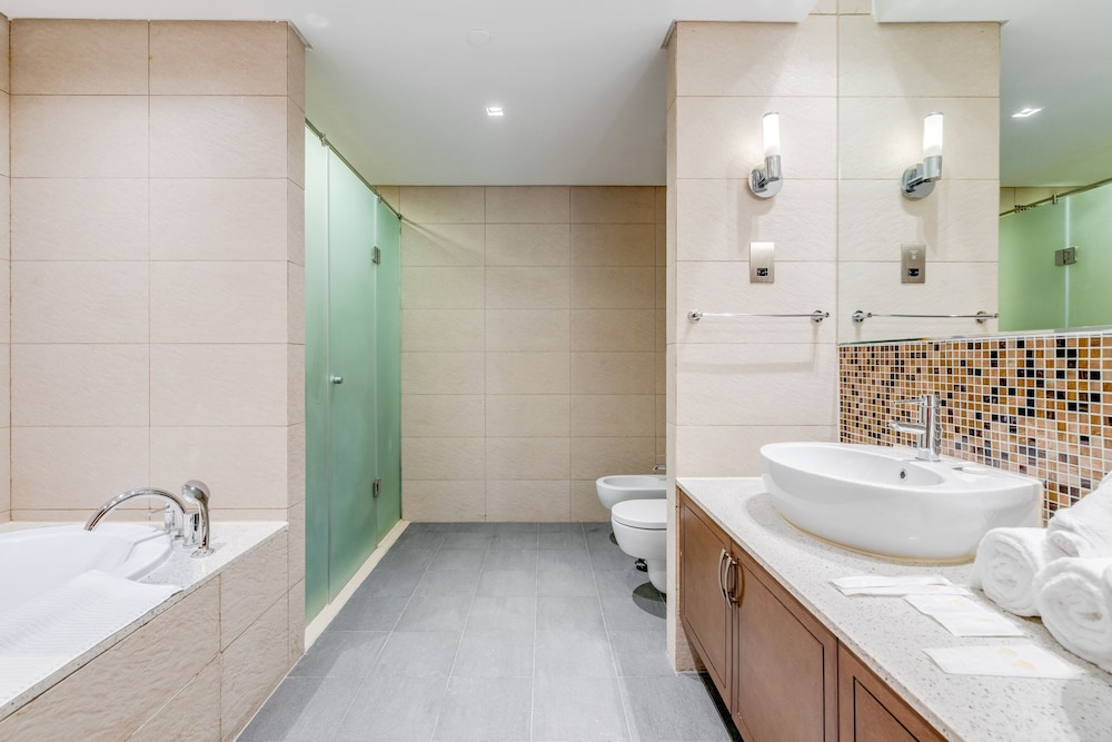 GLOBALSTAY Luxury 3 BR Maid TH Sea View