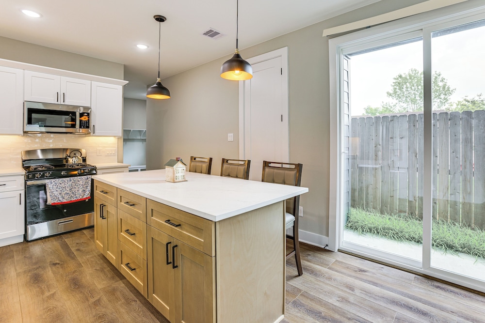 Modern Home w/ Private Yard in Northeast H-town!
