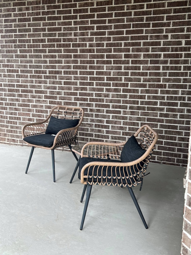 Relax in Style at Our Missouri City Getaway