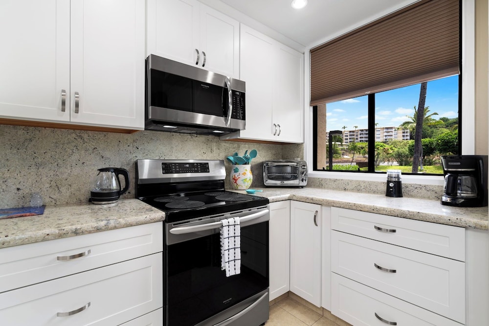 Fantastic Ocean & Golf Course Views - Close to Shopping & Beaches - Vrkcv