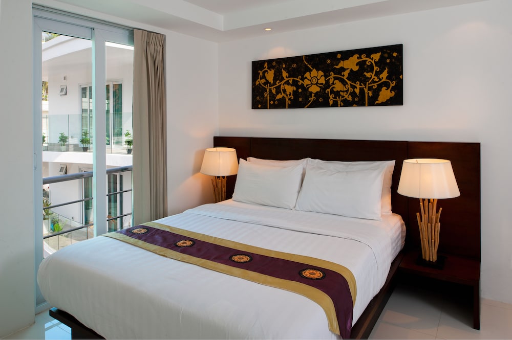 Kata Ocean View Residences