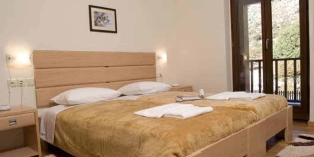 Samaria Village 2 br Your Villas Close to Samaria Gorge Entrance view 2