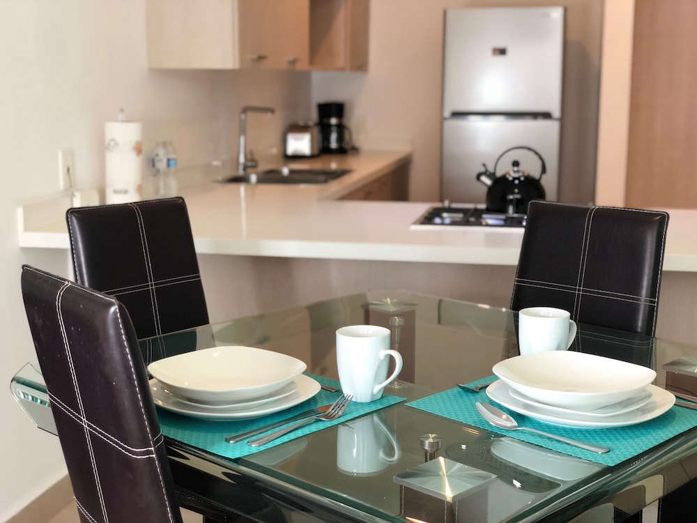 Alameda Downtown Apartment 404