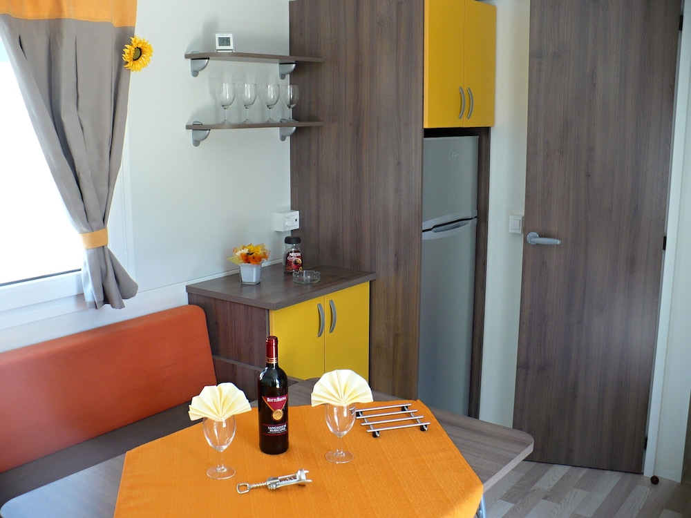 Victoria Mobilhome Camping Orsera view 2