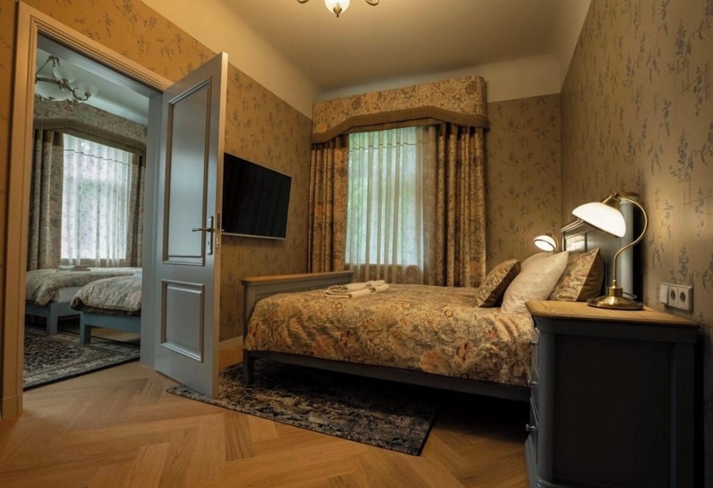 Roze Boutique Apartments