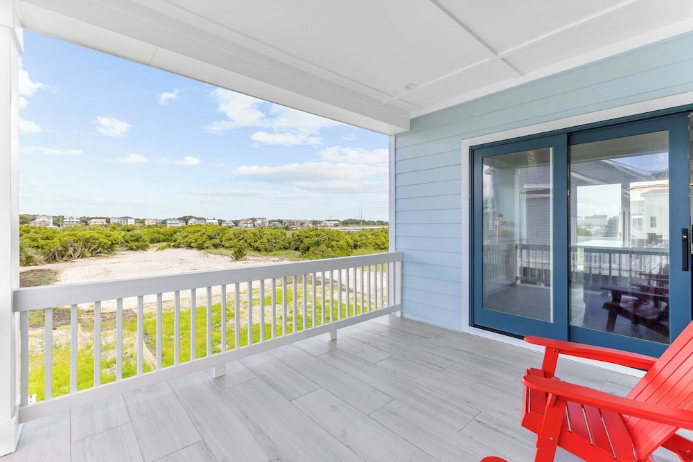 Dune Our Thing by Topsail Realty