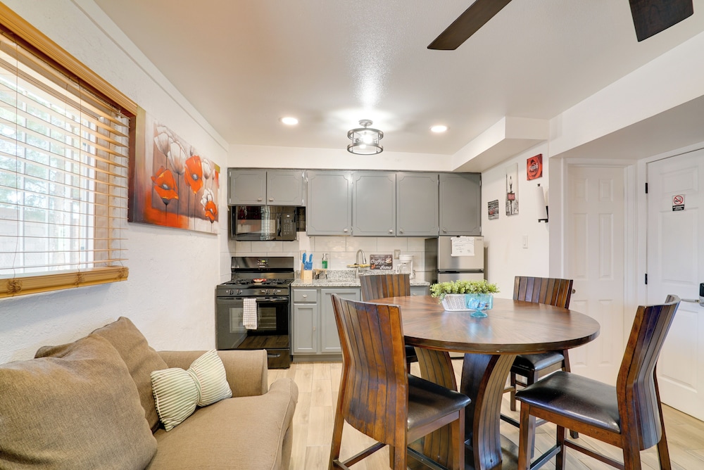 4 Mi to Dtwn El Paso: Pet-friendly Apartment!