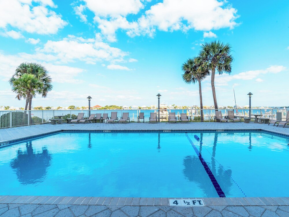 Sabine Yacht & Racquet #8D by Southern Vacation Rentals