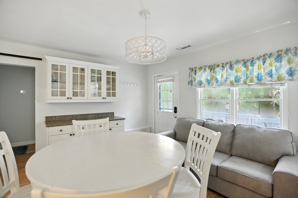 Charming Seabrook Island Retreat 3 Bedroom Home
