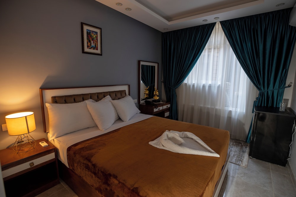 Sun City Hotel