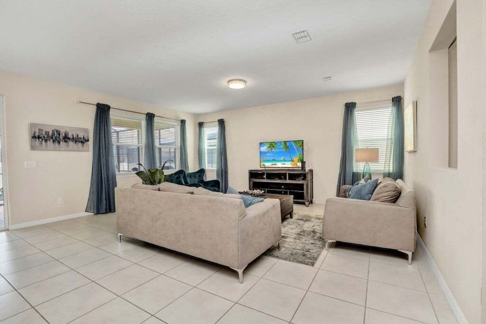1513nassau 5 Bedroom Villa
