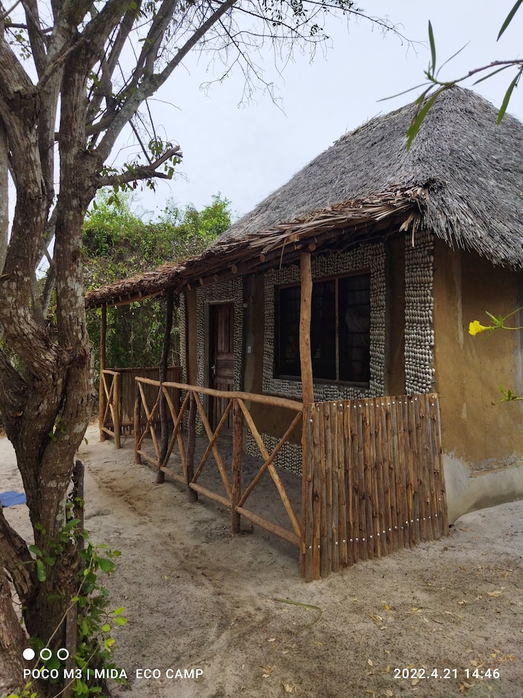 Room in B&B - Mida Creek Eco Camp 1
