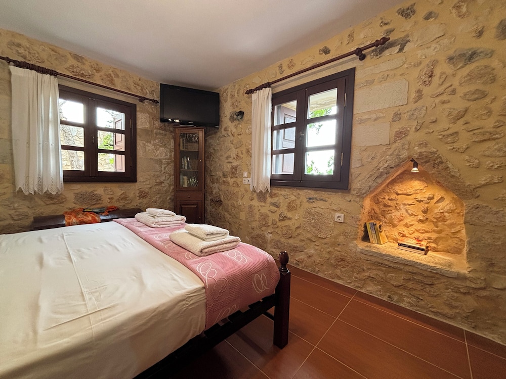Electra Stone Suite