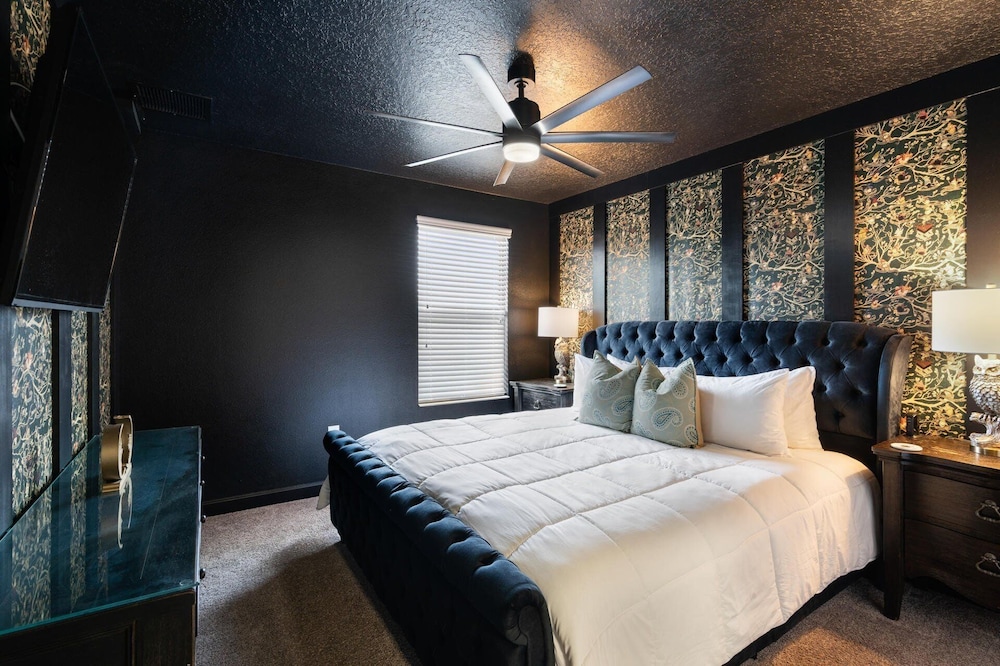 Championsgate Resort 6 Bedroom Private Pool Home with Theater 6 Home