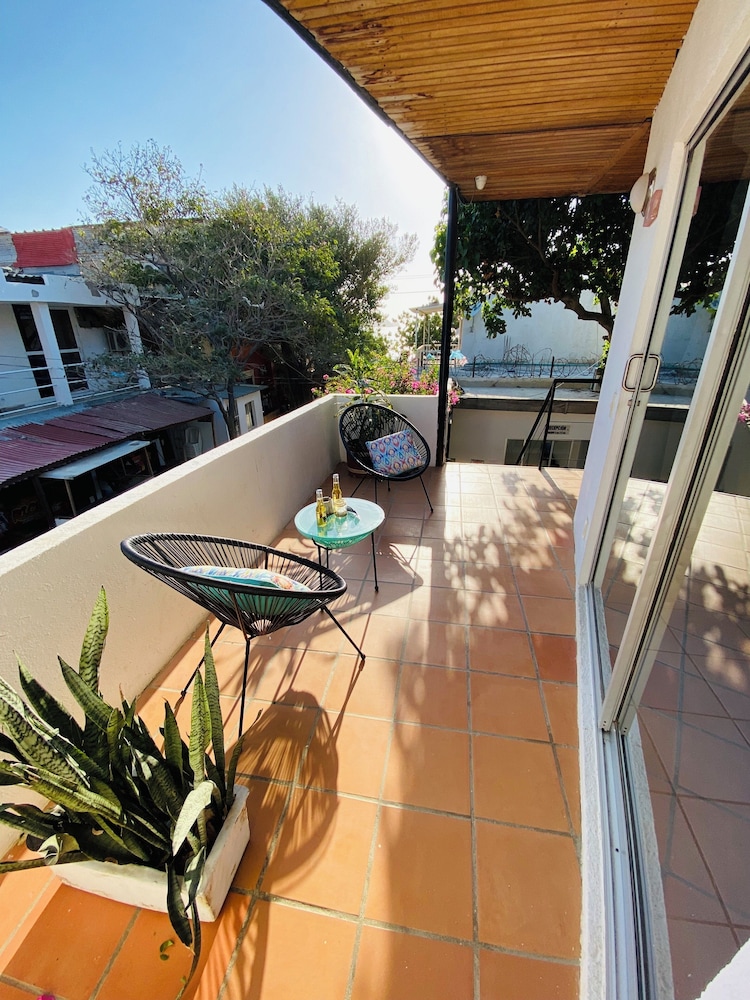 Ocean Lovers Taganga Dive Center& Hostel
