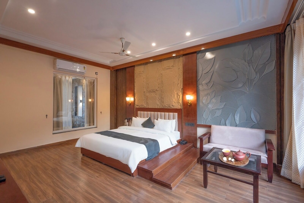 Delight The Lavish Loft Corbett