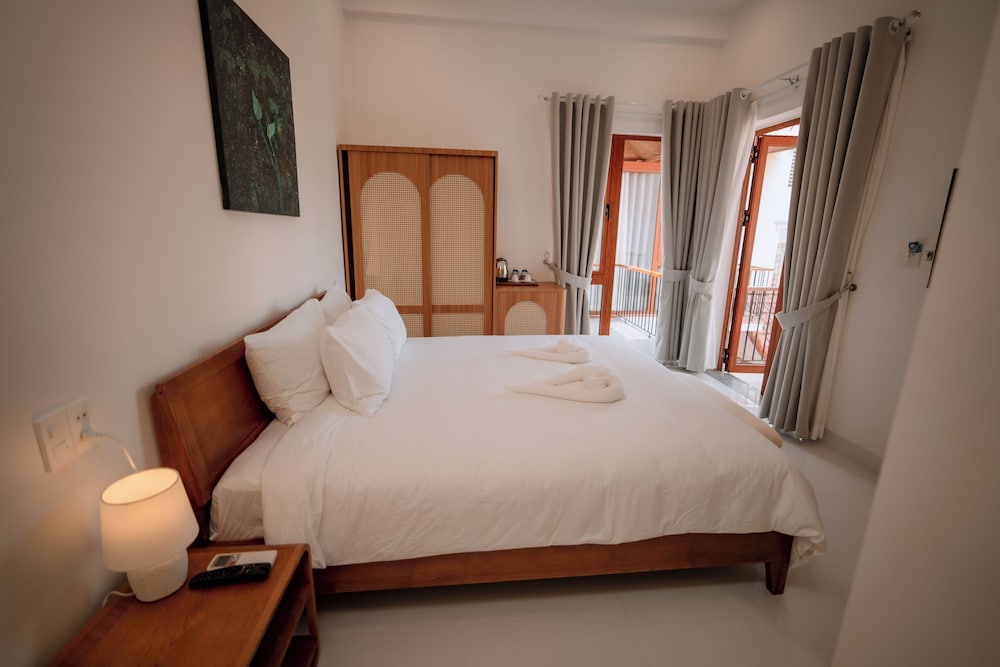 Hue Riverside Villa