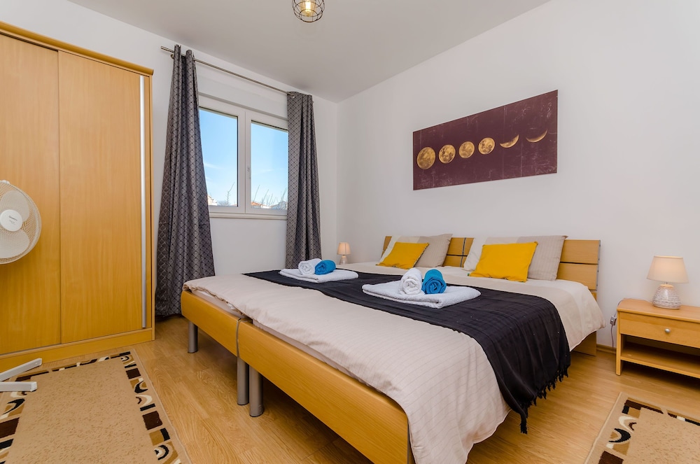 Apartment Mario