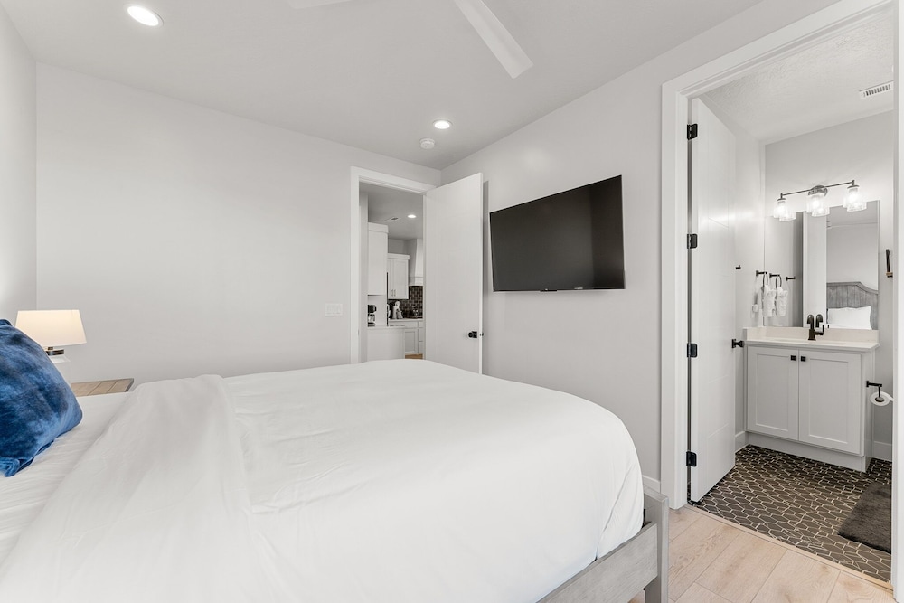 Tahitian Pearl 5 Bedroom Townhouse