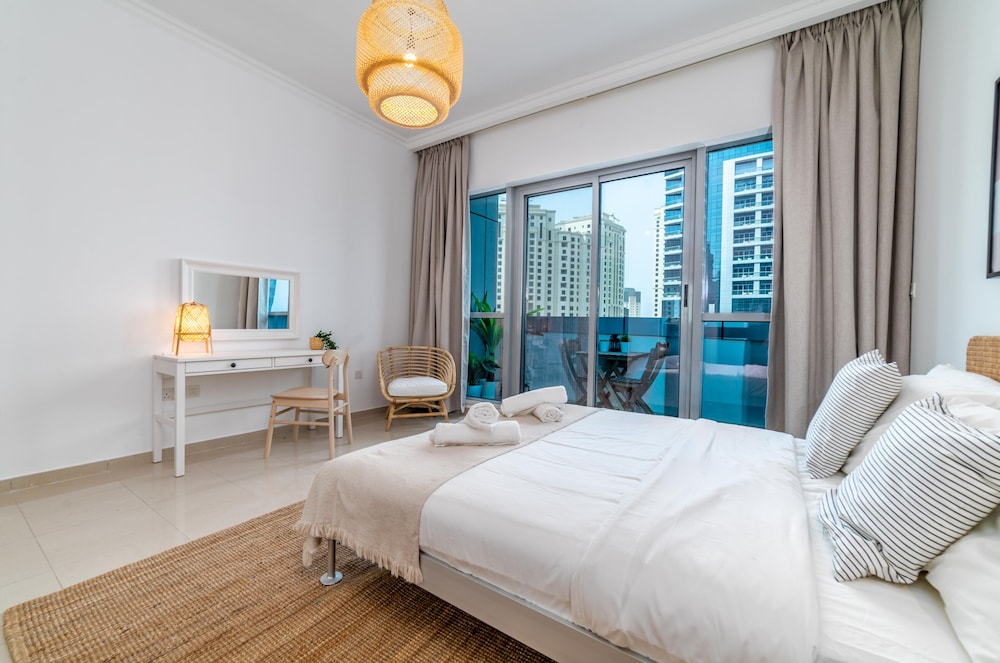 Dream Inn Dubai Bay Central