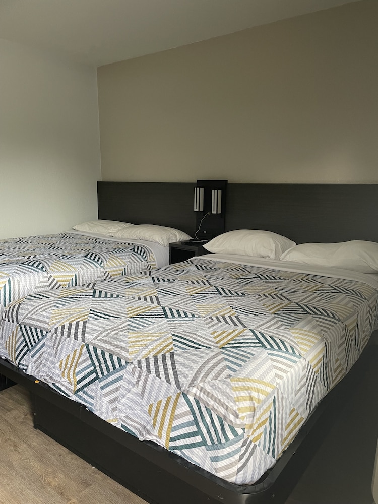 Motel 6 Lantana, FL