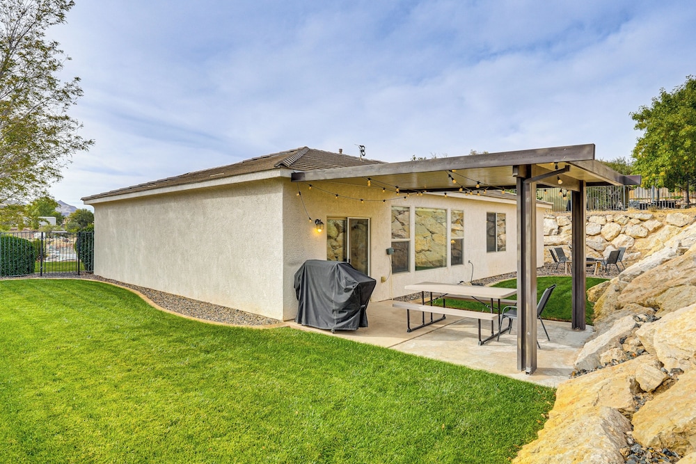 Home w/ Game Room: Near Zion National Park!