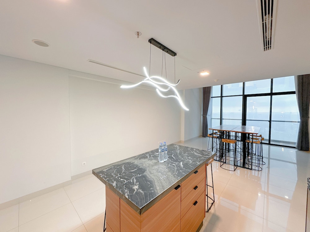 Spacious and Modern Studio SOHO Apartment at VieLoft SOHO and SKY Residence