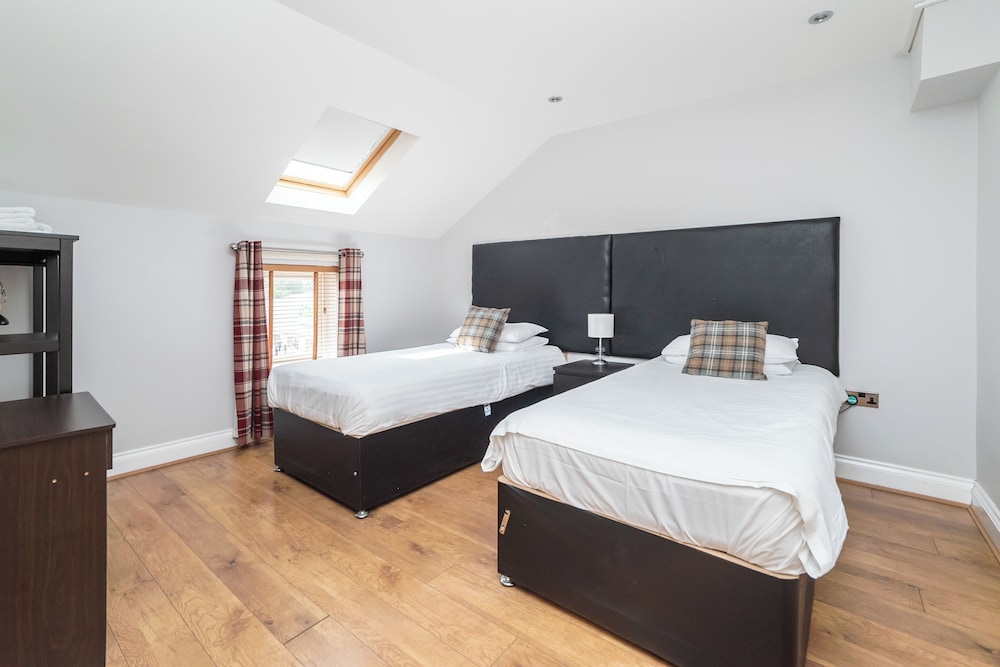 2 Bedroom Luxury Apartment