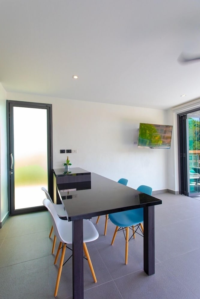 Baan Saint Tropez Villas Kata Beach