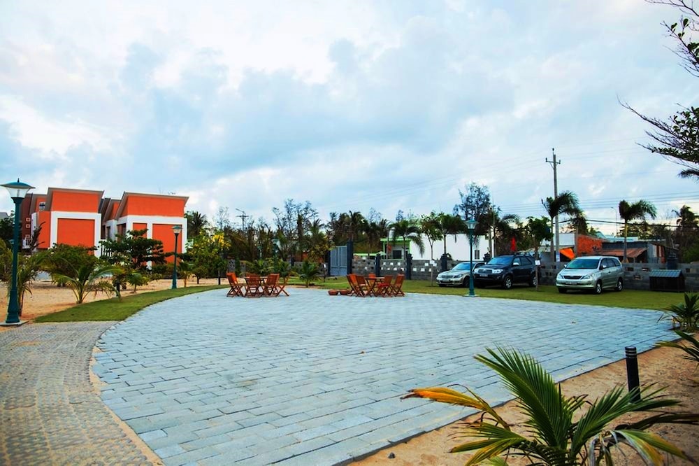 Van Nguyen Minihouse