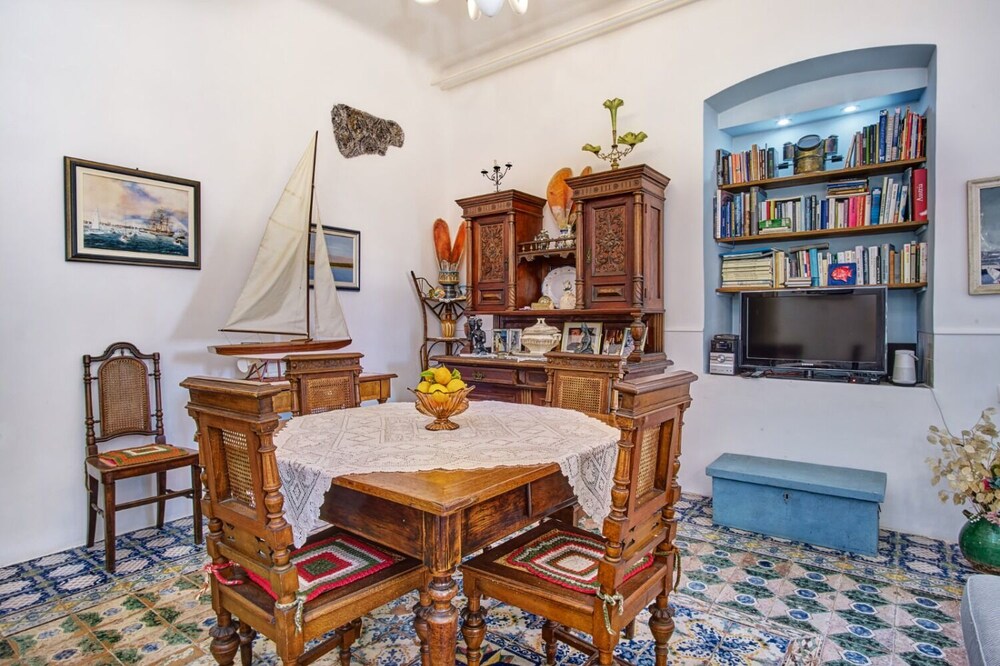 Old Sailor's House - 70m From sea - A2 view 5