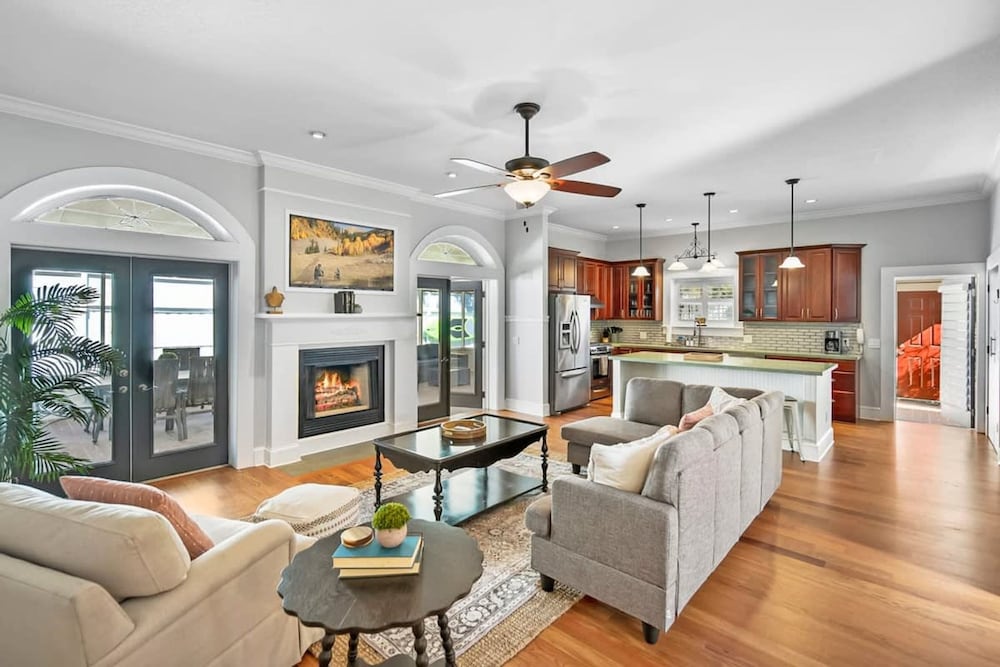Beach House Pool Golf Cart Game Room BBQ