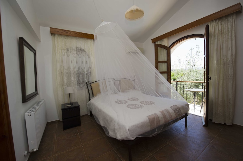 Constantinos Villa