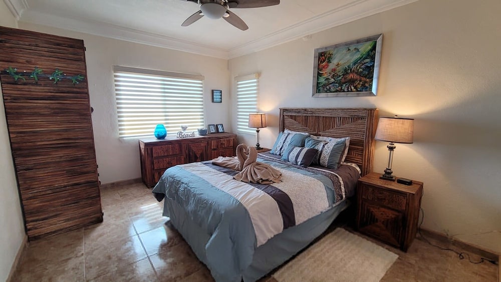 Casa Evita 4 Bedroom Beachfront Home