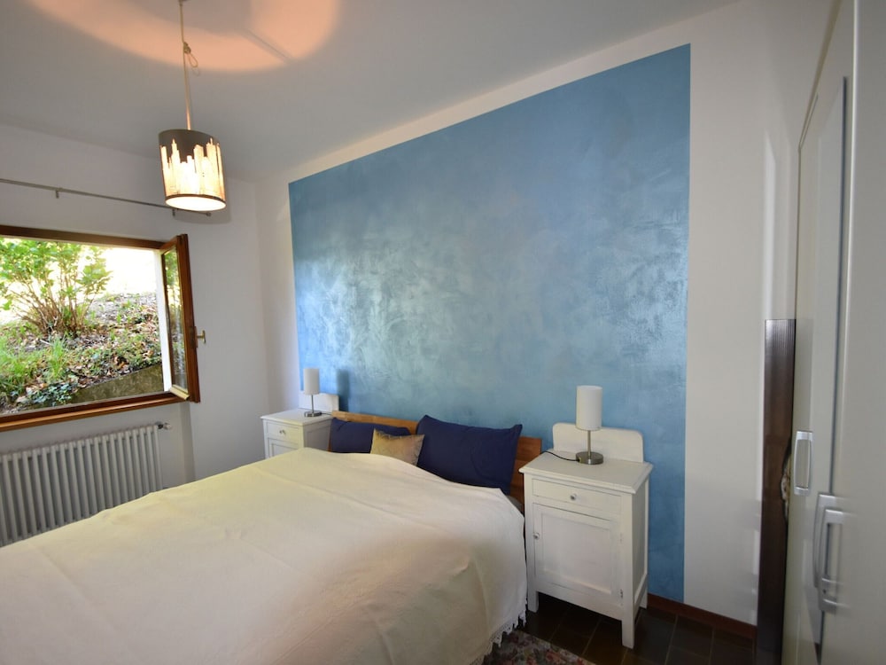 Rustic Villa With Lake Views photo 4