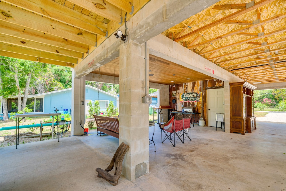 Stilt-style Cottage < 1 Mi to Downtown Yankeetown! view 2
