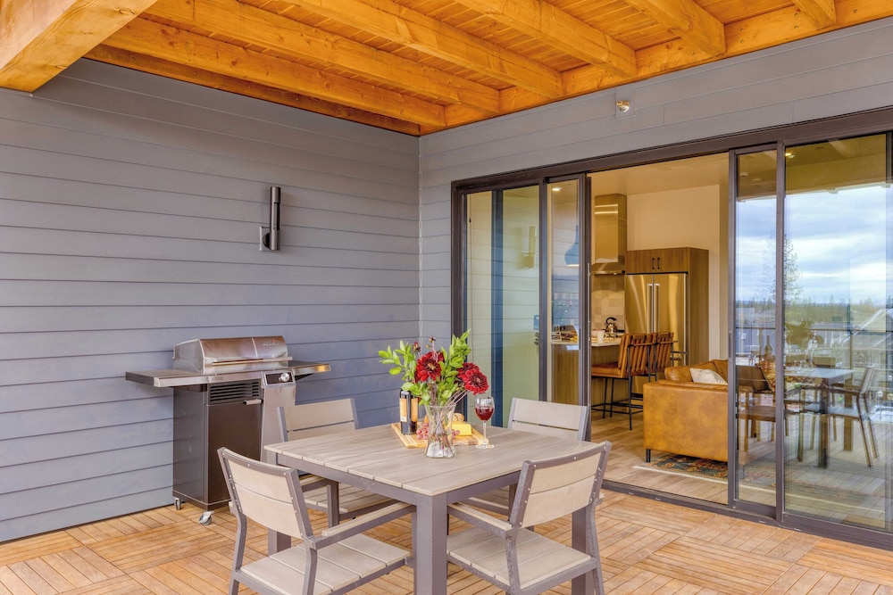 2 Units Minutes to Downtown Bend Hot Tub 1208 Skyline Ranch by Avantstay