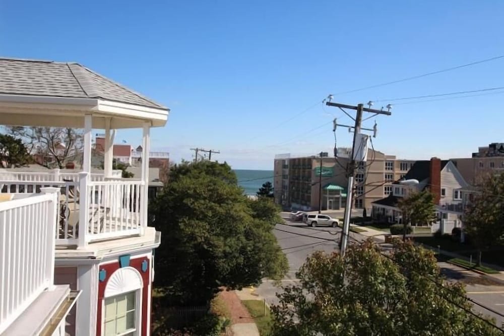 Maryland Avenue 13B