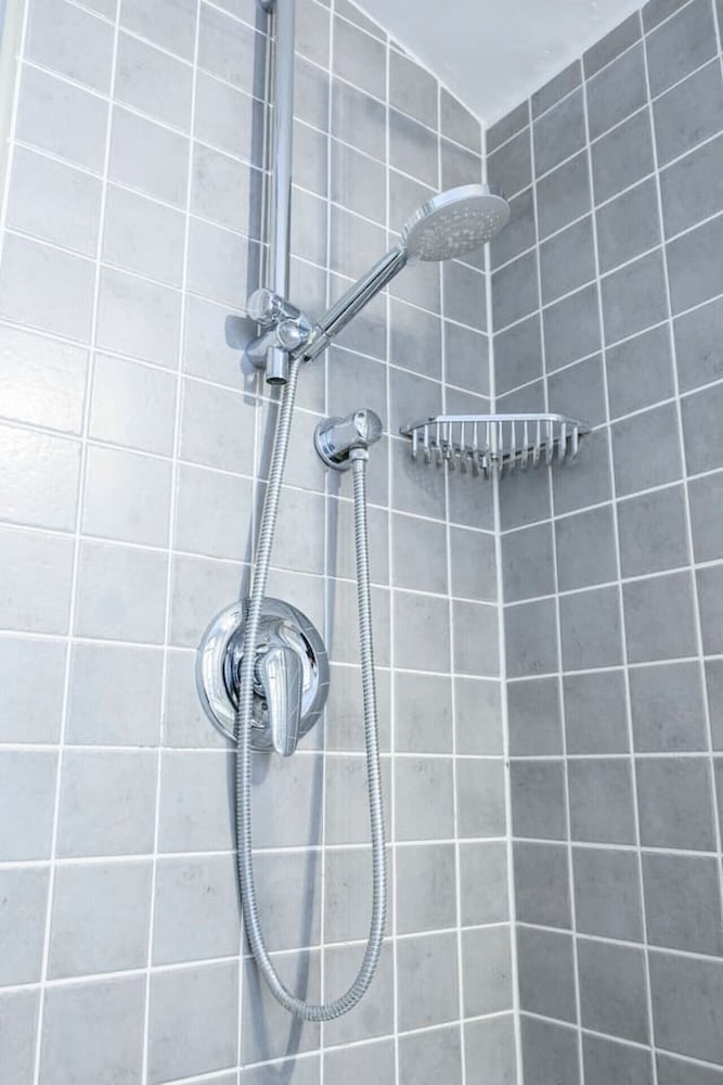 Spacious 2BR Stay for 6 Heart of Mödling