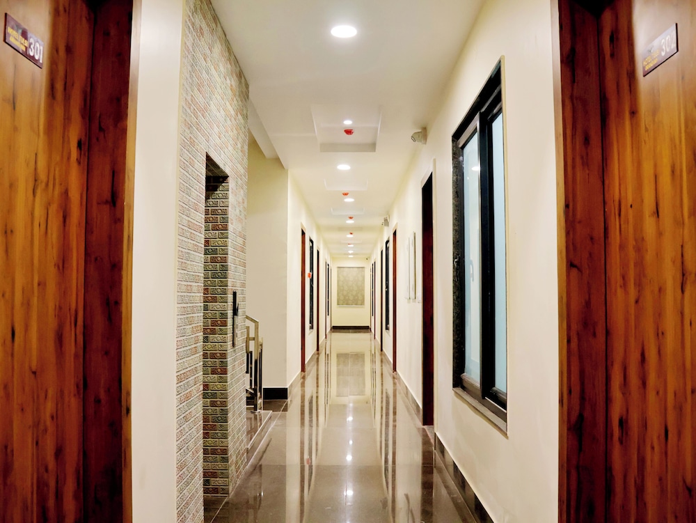 Hotel Tulsi Grand Inn