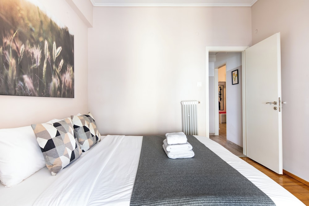 Selany's Chic Apt in the Heart of Athens
