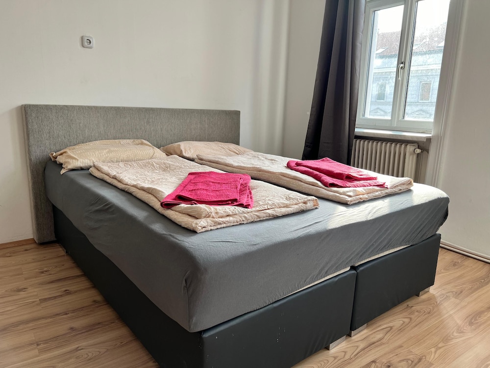 Spacious 4BR Stay Vienna for Families