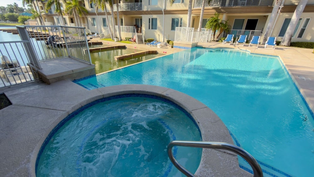 Channel Views Private Boat Slip Pool & Patio 3 Bedroom Apts