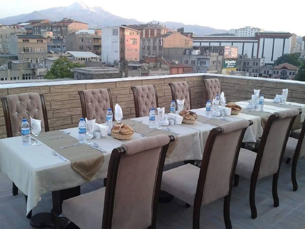 Azade Butik Otel