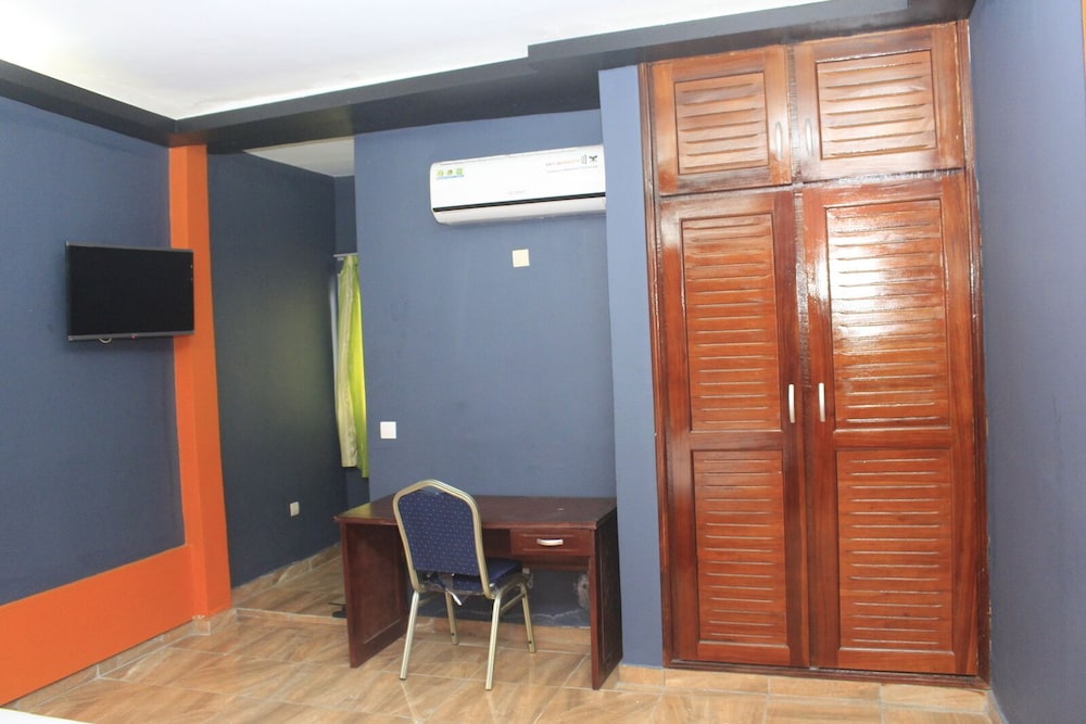 Photo 12