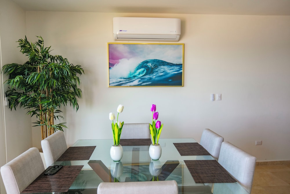 Elegant Condo at Playa Brujas