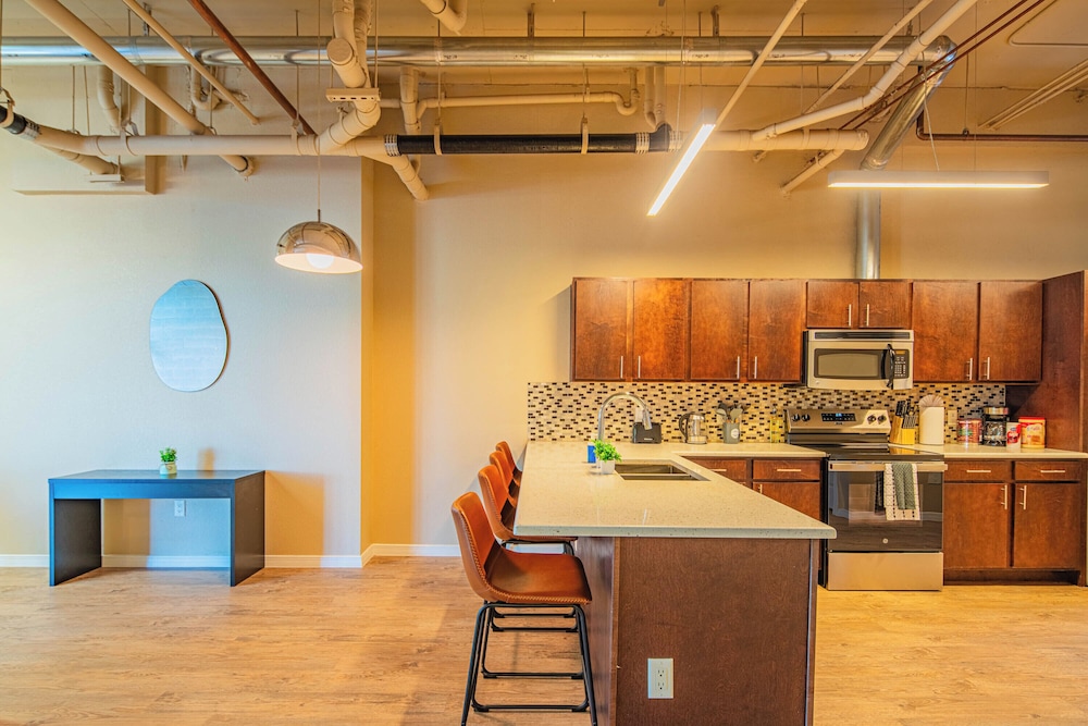 ROVE LIVING/KL - The Fredrick Tempe