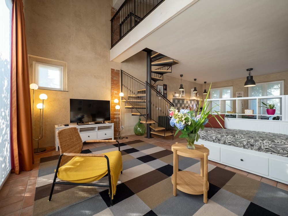 Green Lodge - Apartment 10 - 1 BR 1 Bath