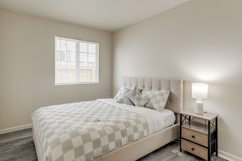 5 Mi to Cherry Creek State Park: Cozy Family Home!